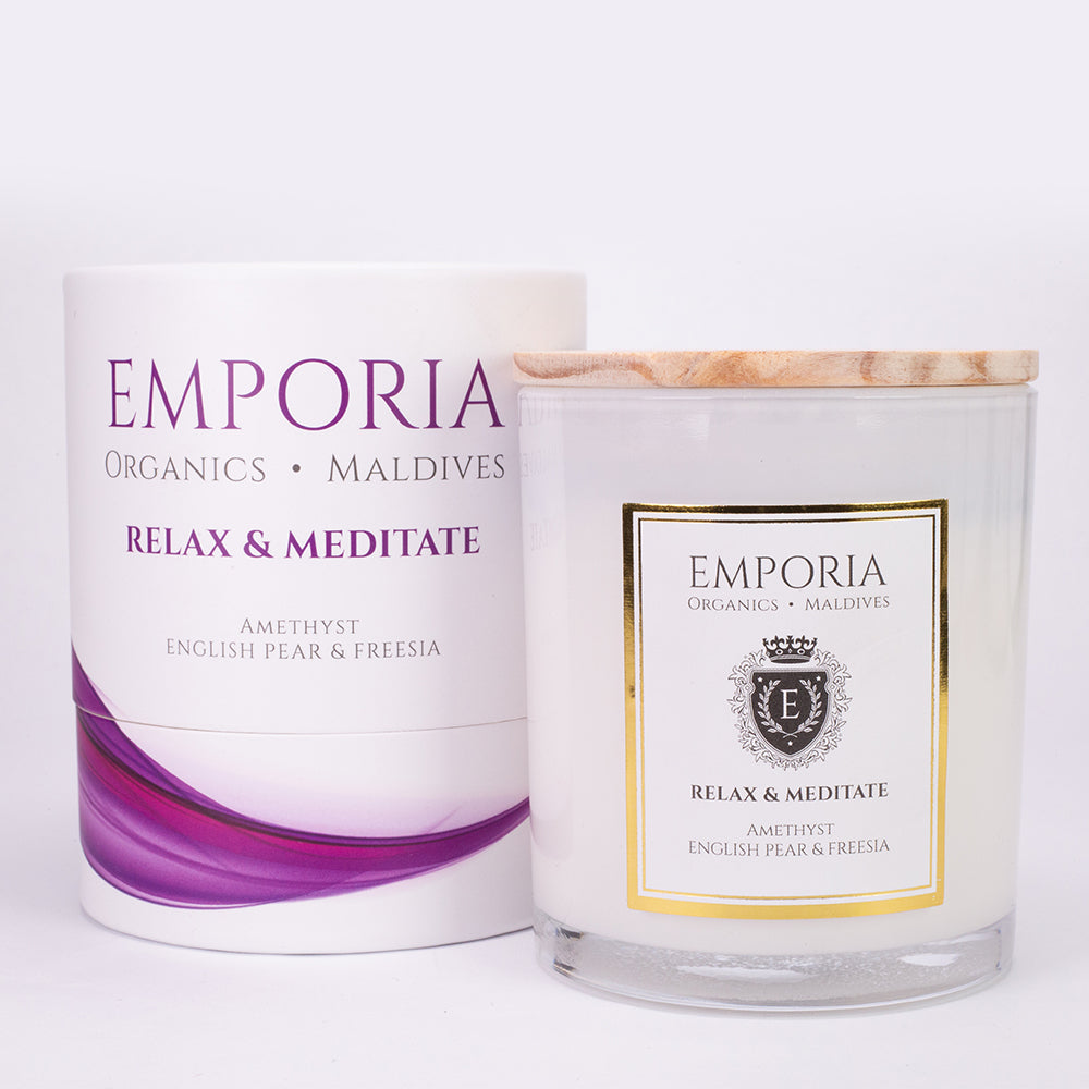 Emporia Organics Skleněná Svíčka: Maledivy - ODPOČINOUT SI & PŘEMÝŠLET, s Ametystem, s vůní anglické hrušky a frézie, 100% sójový vosk, 230 g