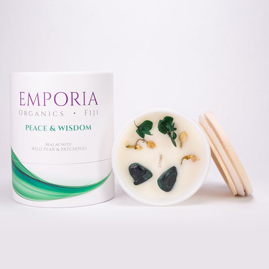 Emporia Organics Skleněná Svíčka: Fiji - MÍR & MOUDROST, s Malachitem, s vůní divoké hrušky a pačuli, 100% sójový vosk, 230 g